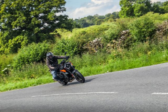 KTM Duke 990 - guida